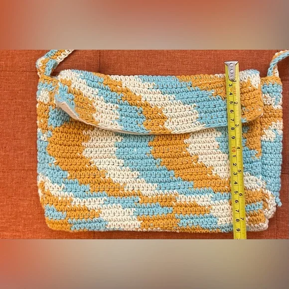 Crocheted blue, orange and cream chevron pattern shoulder bag - Picture 4 of 6